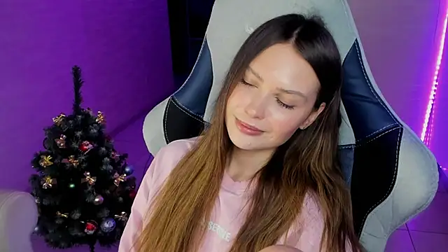 yourArya's cam snapshot