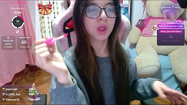 Maggie_Fox3's cam snapshot