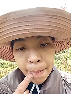 -Miu-98 live sex cam