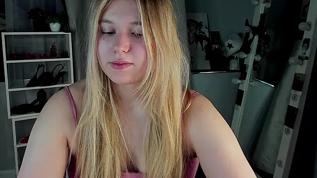 Rebecca_Kelly's cam snapshot