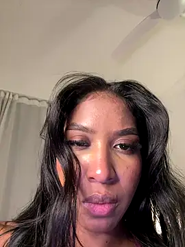 IamCrystal2 live sex cam