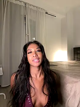 IamCrystal2 live sex cam