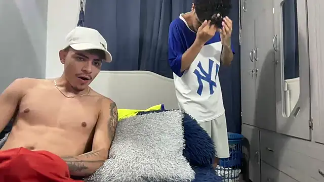 dominic_brandd23 live sex cam