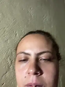 Chloe_Leaozinho's cam snapshot