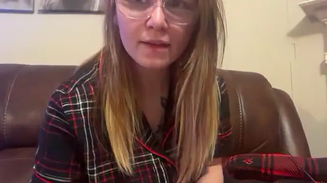 Riley_ray69's cam snapshot