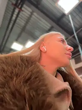 NewLale's cam snapshot