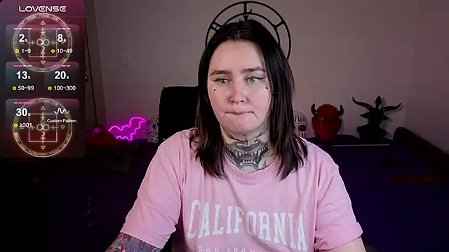 Emmybrightj_'s cam snapshot