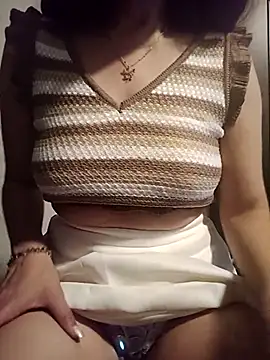 KITTEN-10 live sex cam