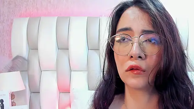 Ari_lynn_'s cam snapshot