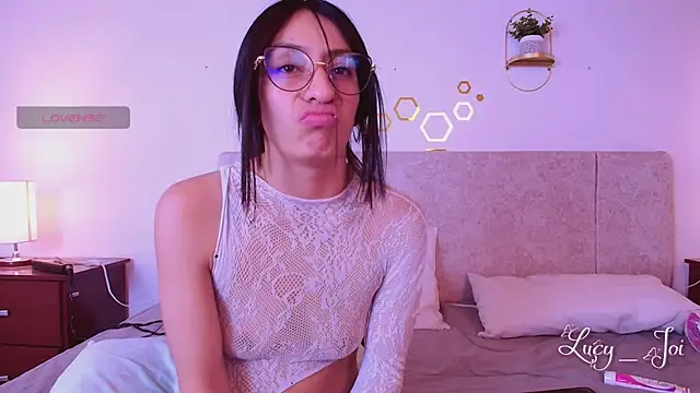 Lucyanajoi's cam snapshot