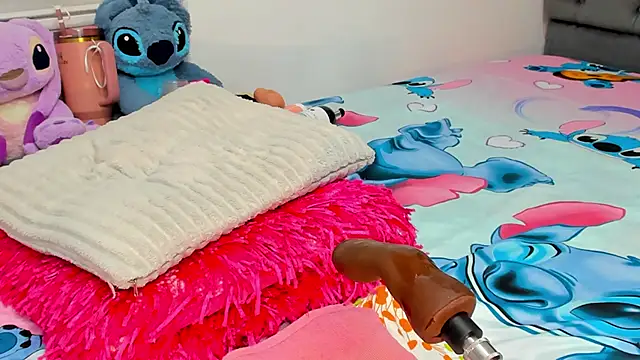 Elizabeth_18_'s cam snapshot