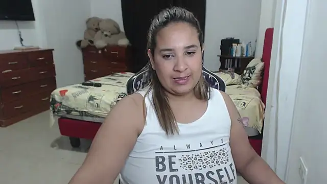 KathyHardcore69's cam snapshot