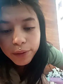 petite_coral's cam snapshot