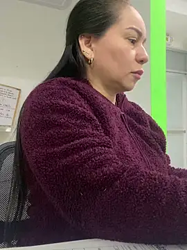 HealingHoney's cam snapshot