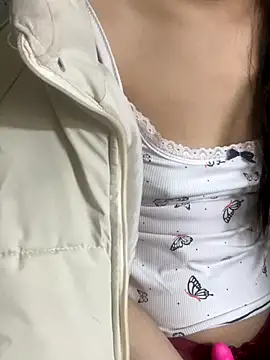 Mina048's cam snapshot