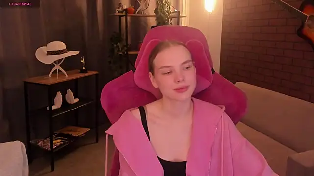 BellaHaadiid live sex cam