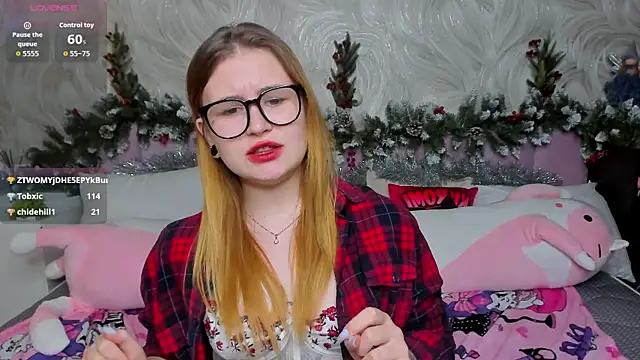 MilanaXHoney's cam snapshot