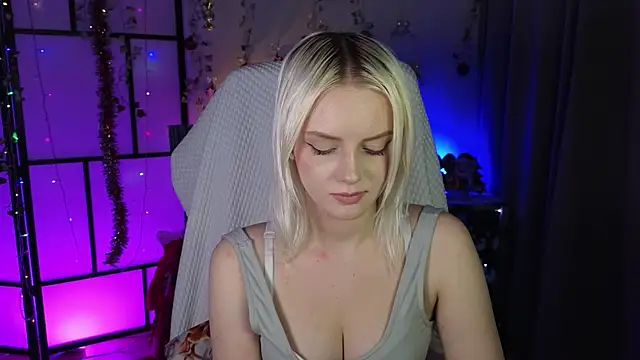 ImBonBon's cam snapshot