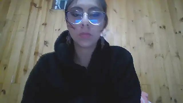 Roselingalvis13's cam snapshot