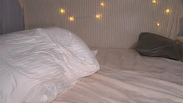 KarriBrownd's cam snapshot