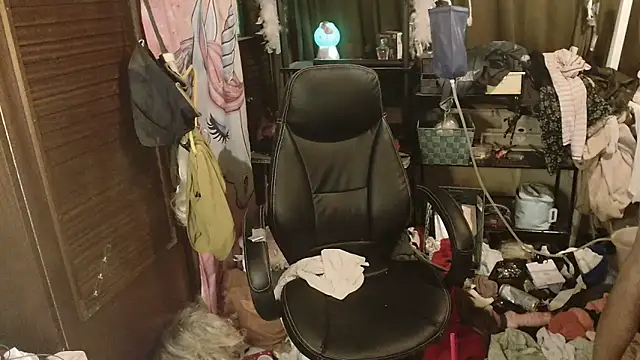 Ombeline1 live sex cam