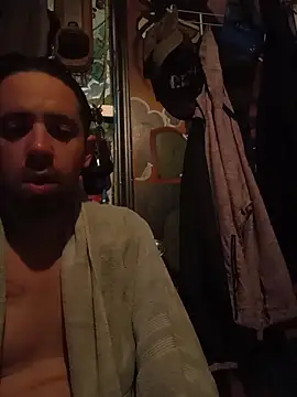 Twoslipperywhenwett's cam snapshot