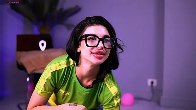 ElysiaKiss's cam snapshot