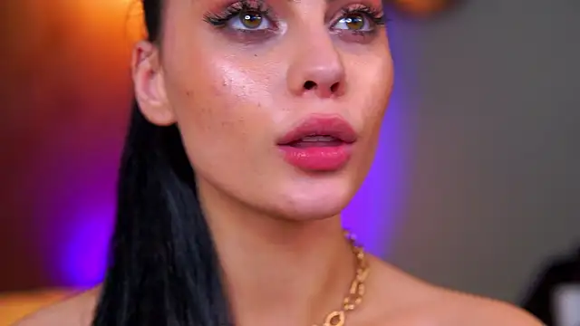 RavennaDArcy's cam snapshot