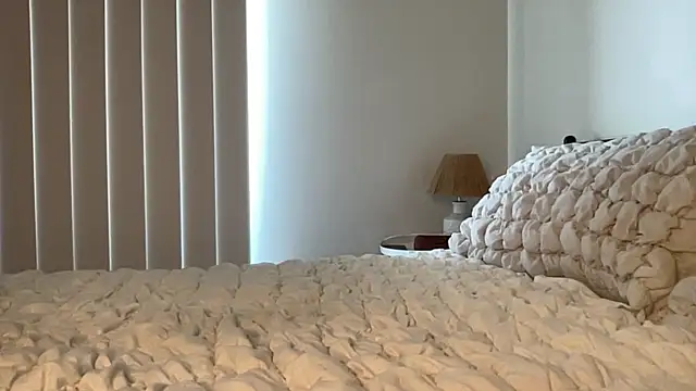 ava_bbyxo's cam snapshot