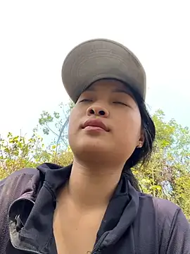 Lyn_bella live sex cam