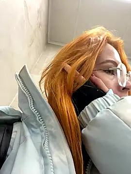 _Little_Ginger's cam snapshot