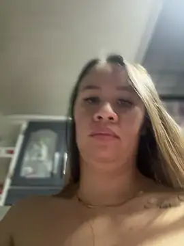 Emiily_lee live sex cam