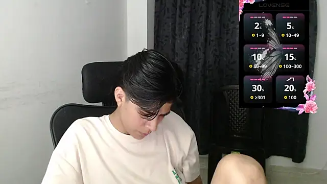 Dha_lia0 live sex cam