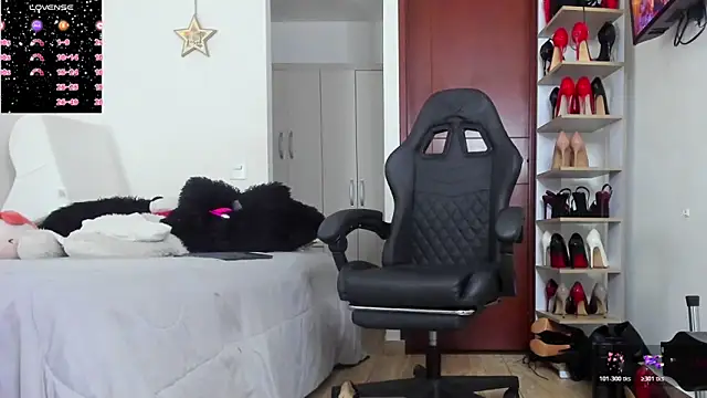 SophieBaker__'s cam snapshot