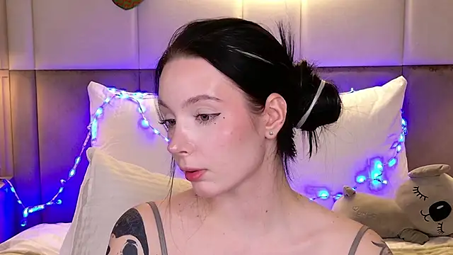 Goldy_Stark's cam snapshot