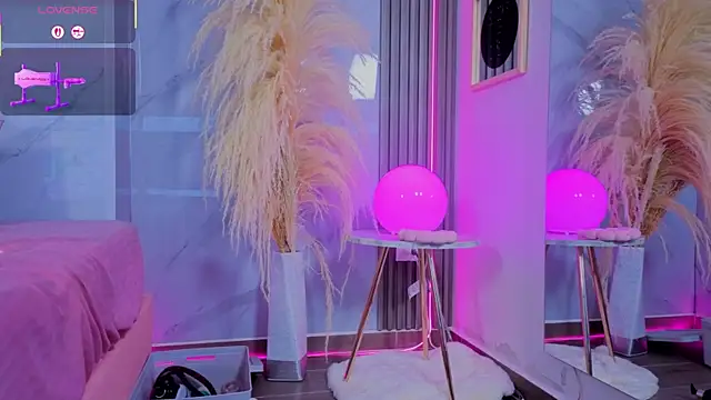 Chlooee__ live sex cam