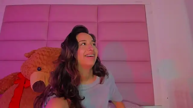 little-Emma's cam snapshot