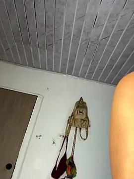 Ada_sienn live sex cam