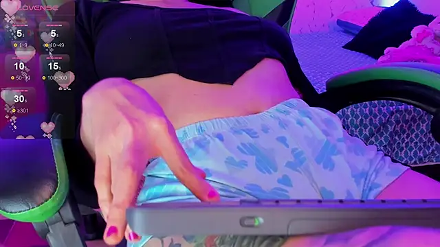 elissa_iris's cam snapshot