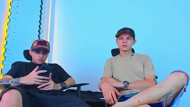 HOT_boy2025's cam snapshot