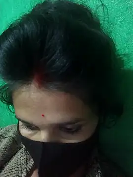 Hoty_girl_143's cam snapshot