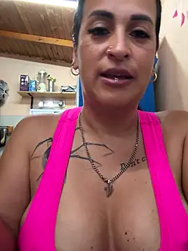 indianalove37's cam snapshot