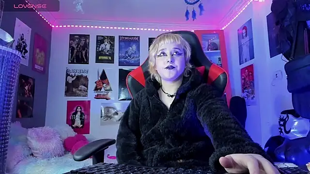 mistresscrowley666's cam snapshot