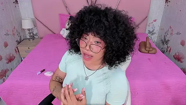 SafiroAgataaa's cam snapshot