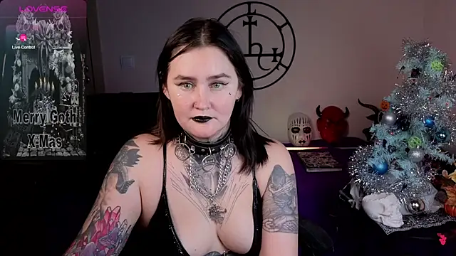 Emmybrightj_'s cam snapshot