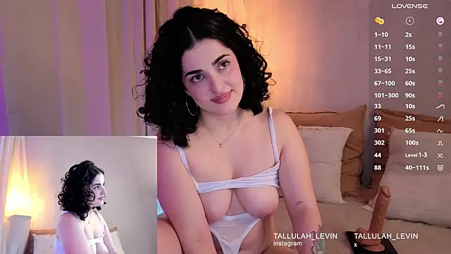 tallulah_levine live sex cam