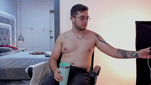 Ethan_Greys's cam snapshot