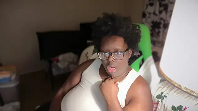 -Yagurlwest's cam snapshot