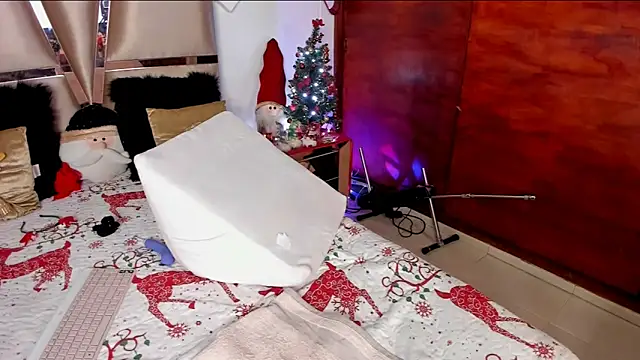 Nikole66_'s cam snapshot