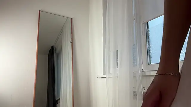 yourlittlesunrise_'s cam snapshot